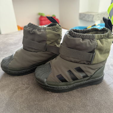 Bottes d'hiver pour enfants Adidas