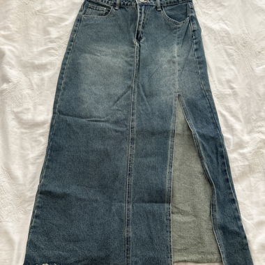 Denimrock mit Schlitz