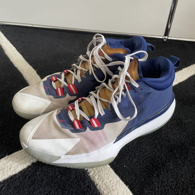 Nike Jordan Zion 1 Bleu Rouge Blanc Taille 47