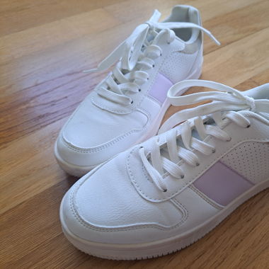 Sneaker