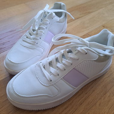 Sneaker