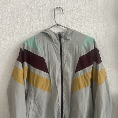 windbreaker