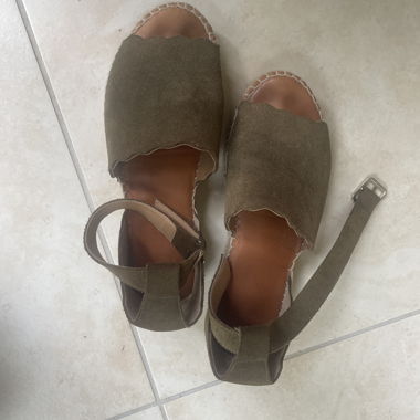 Espadrillas oliva con cinturini