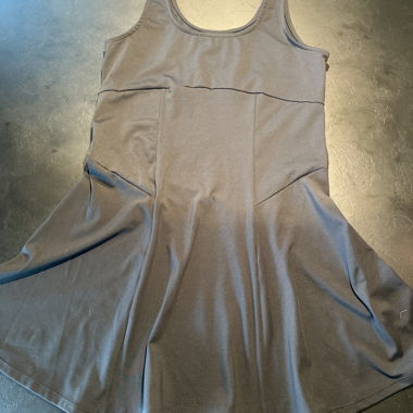 Black sleeveless dress