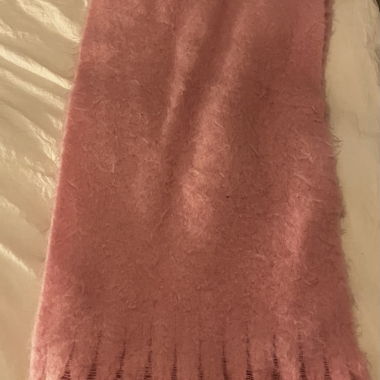 Écharpe d'hiver rose Bershka