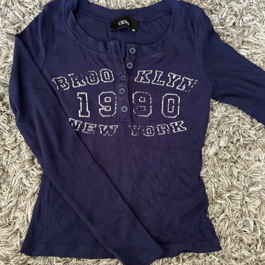 long-sleeve shirt blue with print