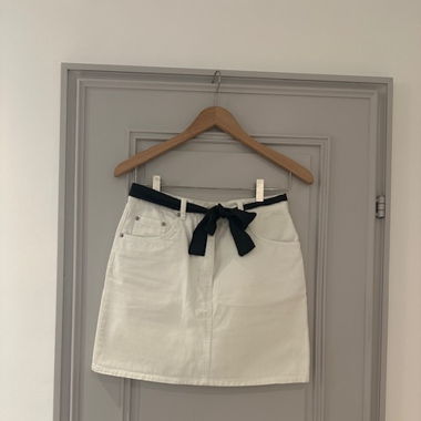 White Jeans Mini