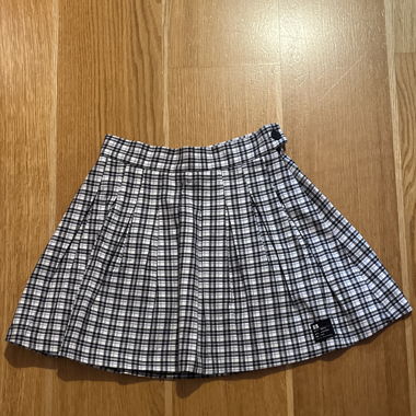 plaided skirt