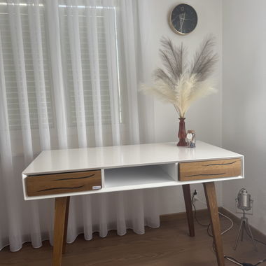 Schreibtisch (preis verhandelbar)