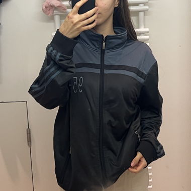 Felpa con zip usata