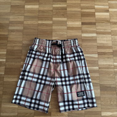 Pantaloncini Burberry a quadri