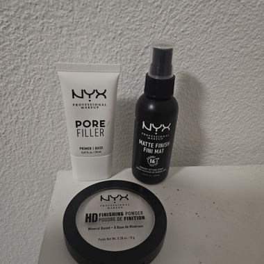 NYX Makeup Set: Primer, Fixierspray & Puder