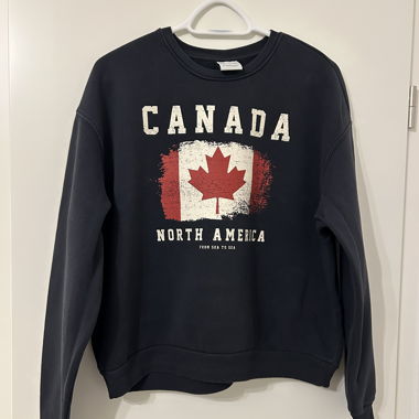 Sweatshirt