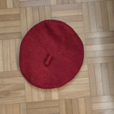 Béret en laine rouge