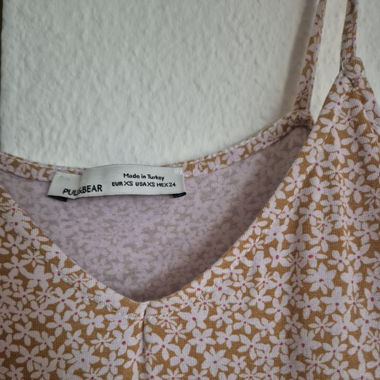 Süsses Blumenkleid