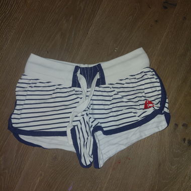 Shorts a righe