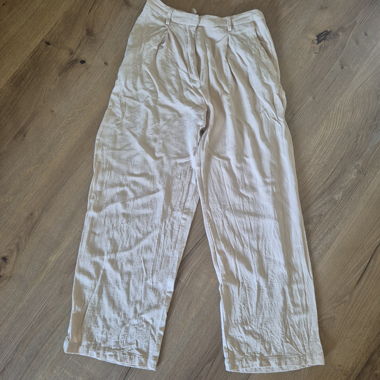 Pantalon beige à jambes larges