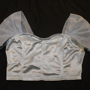 Crop top court en satin bleu