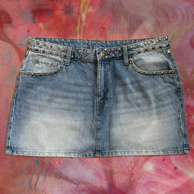 Gonna in denim con borchie