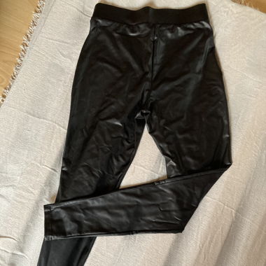 Leggings in Lederoptik