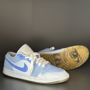 Air Jordan Low Hellblau (limitierte Edition)