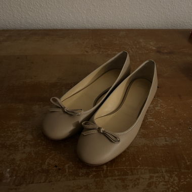 niedliche beige/weissliche Ballerinas