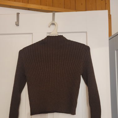 Pulli Braun