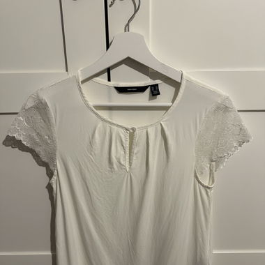 Shirt mit Spitze