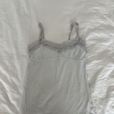 white lace top 