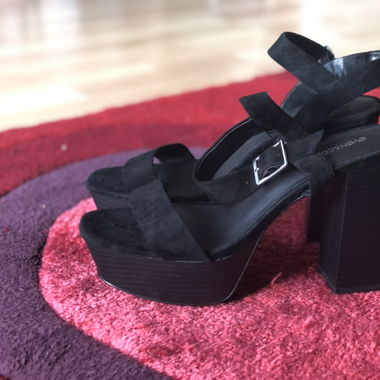 Open black platform heels UNWORN/UNGETRAGEN