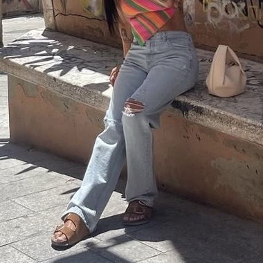 Jeans larghi strappati azzurri