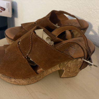 Sandales compensées en cuir