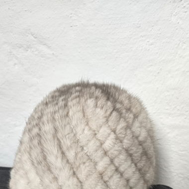 Wunderschöne Nerzmütze
