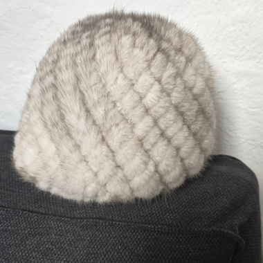Wunderschöne Nerzmütze