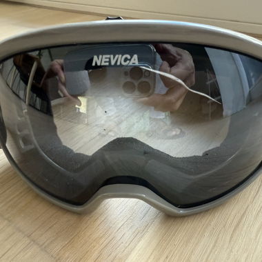 Skibrille Nevica, Jugendlich
