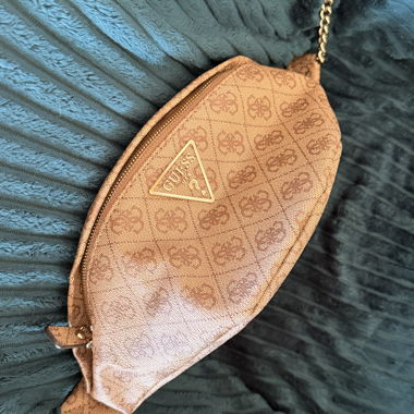 Sac banane Guess