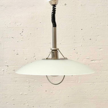 Lustre suspendu avec abat-jour en verre opale, années 1970