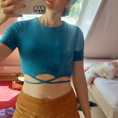 Top corto blu di Missguided