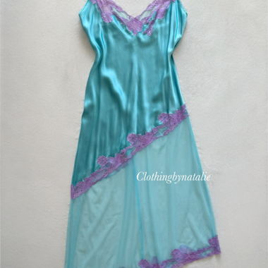 Frederick’s of Hollywood Seiden-Maxikleid Grösse M