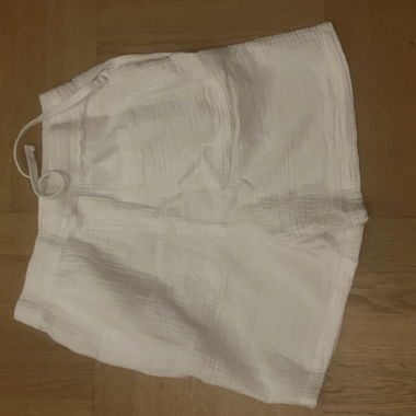 Short blanc, Zara