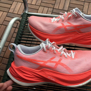 Asics Superblast - 41,5 (EUR)