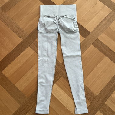 Graue Sport Leggings