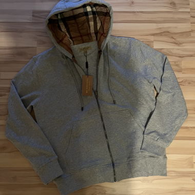 BURBERRY ZIP GREY WITH ICONIC PATTERN