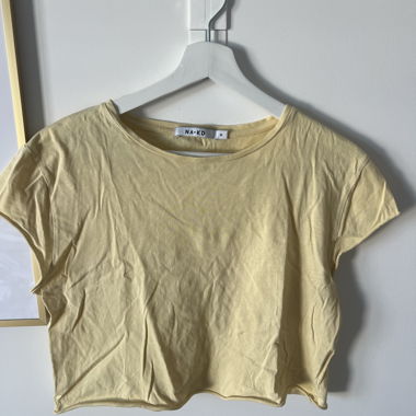 NA-KD gelbes Crop T-Shirt Grösse M