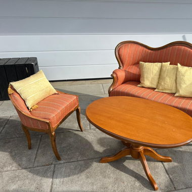 Louis Philippe Sofa mit Sessel und Tisch