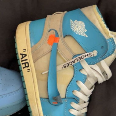 Nike Air Jordan bleues et beiges