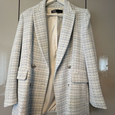 Zara Tweed-Blazer in Hellgrau