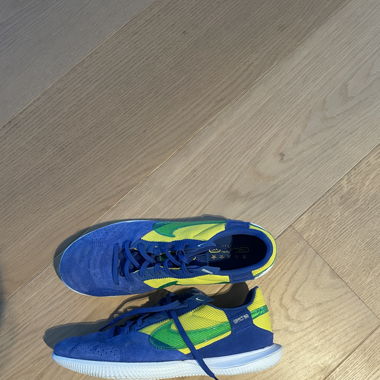 Nike Hallenschuhe