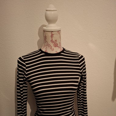Gestreiftes Langarmshirt
