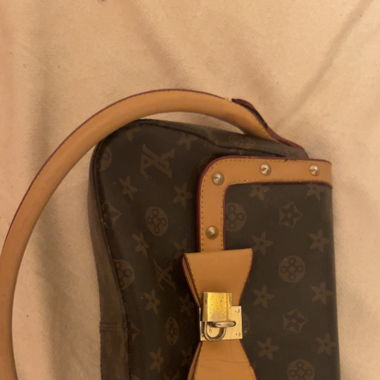 FAKE LOUIS VUITTON BAG